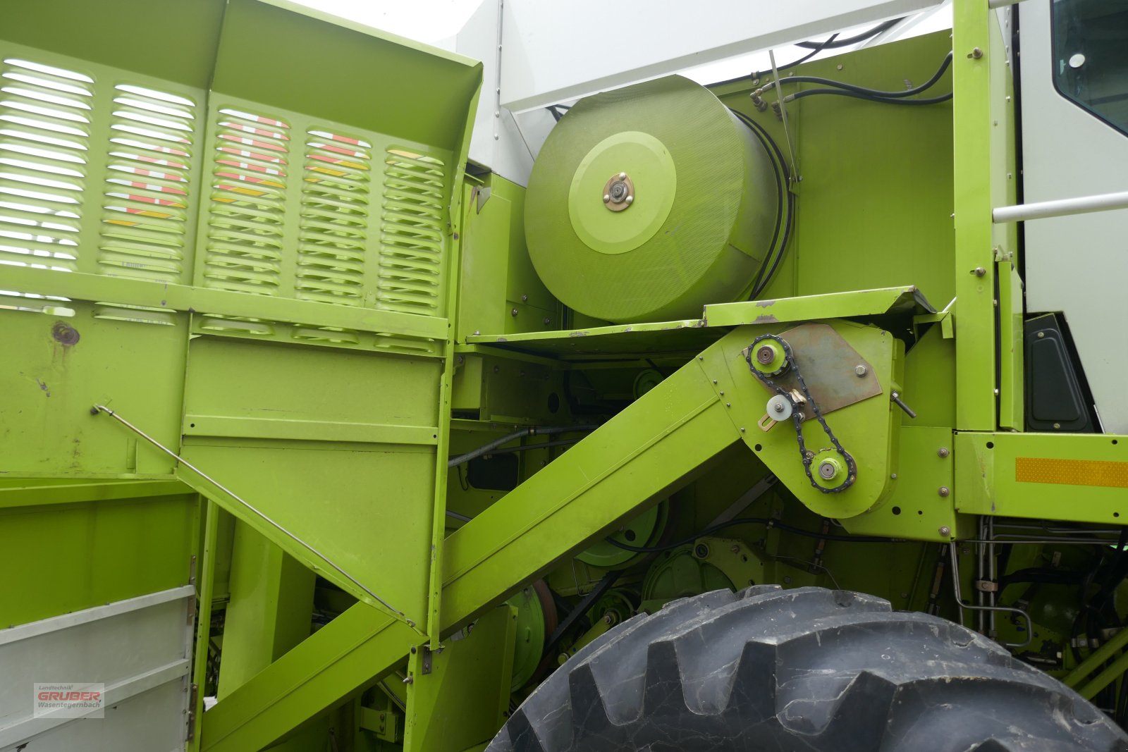 Mähdrescher des Typs CLAAS Dominator 208 Mega, Gebrauchtmaschine in Dorfen (Bild 19)