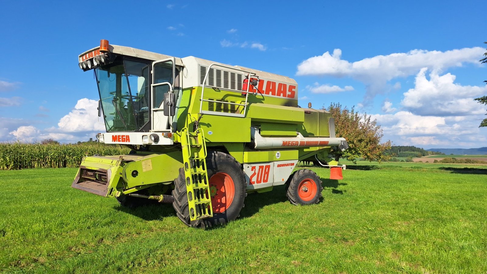 Mähdrescher typu CLAAS Dominator 208 Mega, Gebrauchtmaschine v Vöhringen (Obrázek 2)