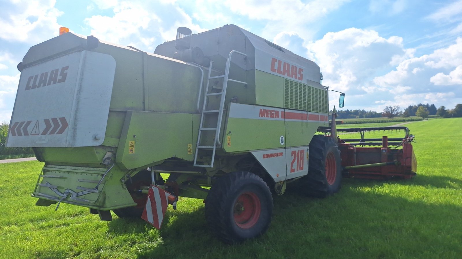 Mähdrescher tip CLAAS Dominator 218 Mega, Gebrauchtmaschine in Vöhringen (Poză 4)