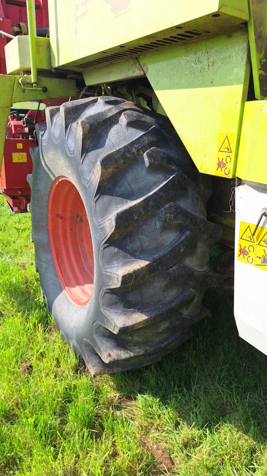 Mähdrescher tip CLAAS Dominator 218 Mega, Gebrauchtmaschine in Vöhringen (Poză 9)