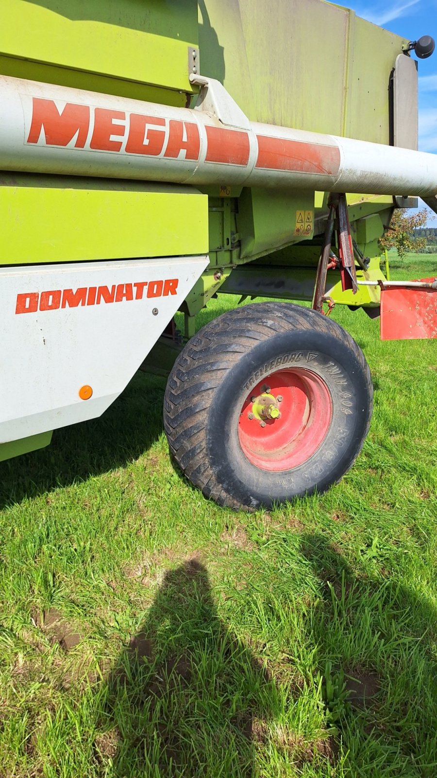 Mähdrescher tip CLAAS Dominator 218 Mega, Gebrauchtmaschine in Vöhringen (Poză 10)