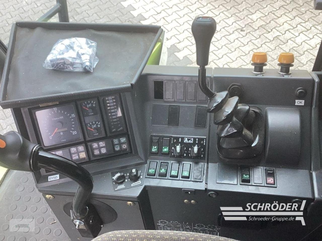 Mähdrescher del tipo CLAAS DOMINATOR 360 MEGA + C 600 SCHNEIDWERK, Gebrauchtmaschine In Lastrup (Immagine 10)