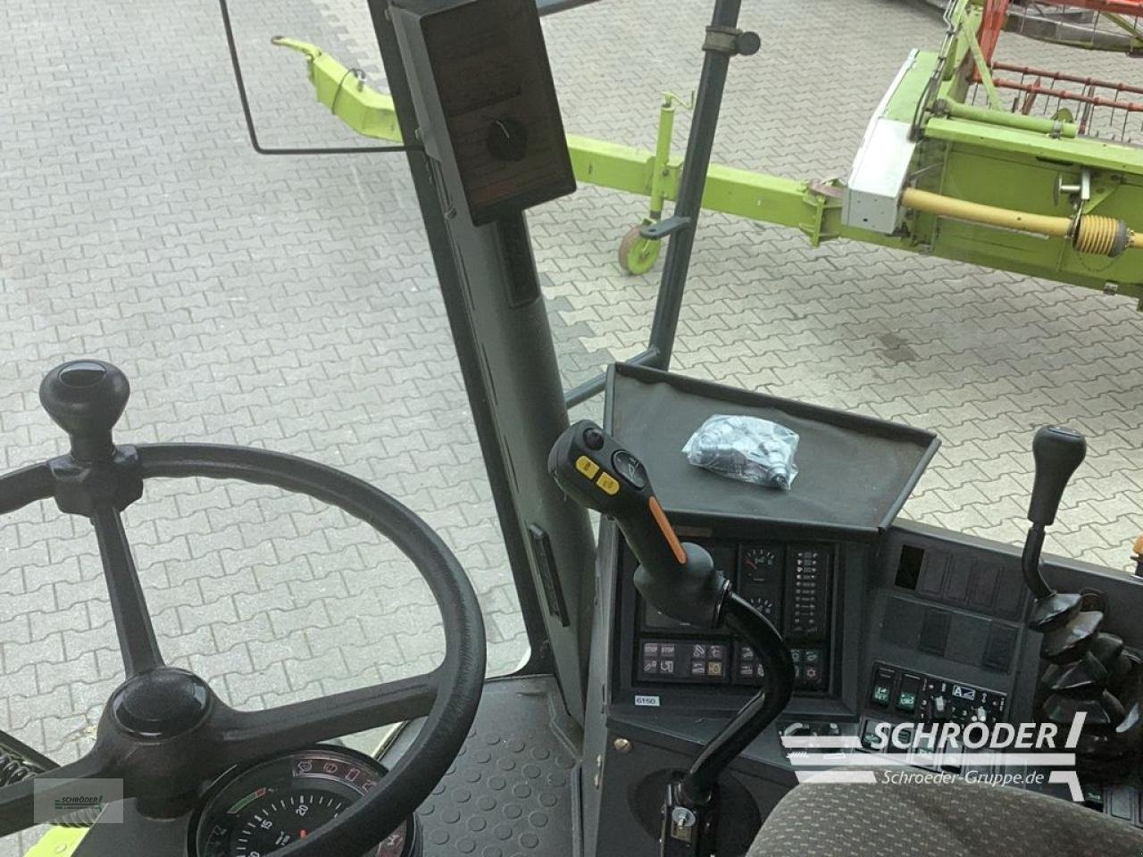 Mähdrescher del tipo CLAAS DOMINATOR 360 MEGA + C 600 SCHNEIDWERK, Gebrauchtmaschine In Lastrup (Immagine 13)