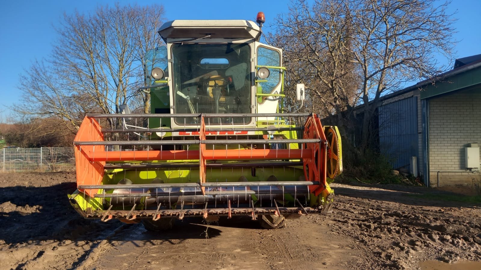 Mähdrescher des Typs CLAAS Dominator 58, Gebrauchtmaschine in Kleinniedesheim (Bild 1)