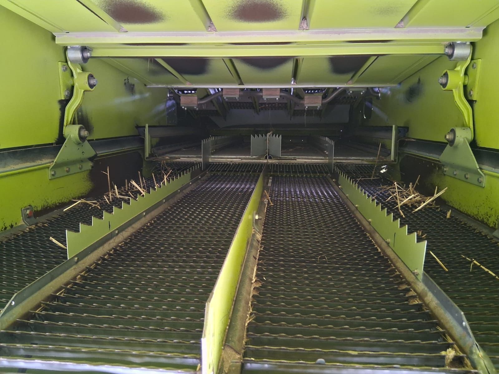 Mähdrescher del tipo CLAAS Dominator 88 S, Gebrauchtmaschine In Burgkirchen (Immagine 13)