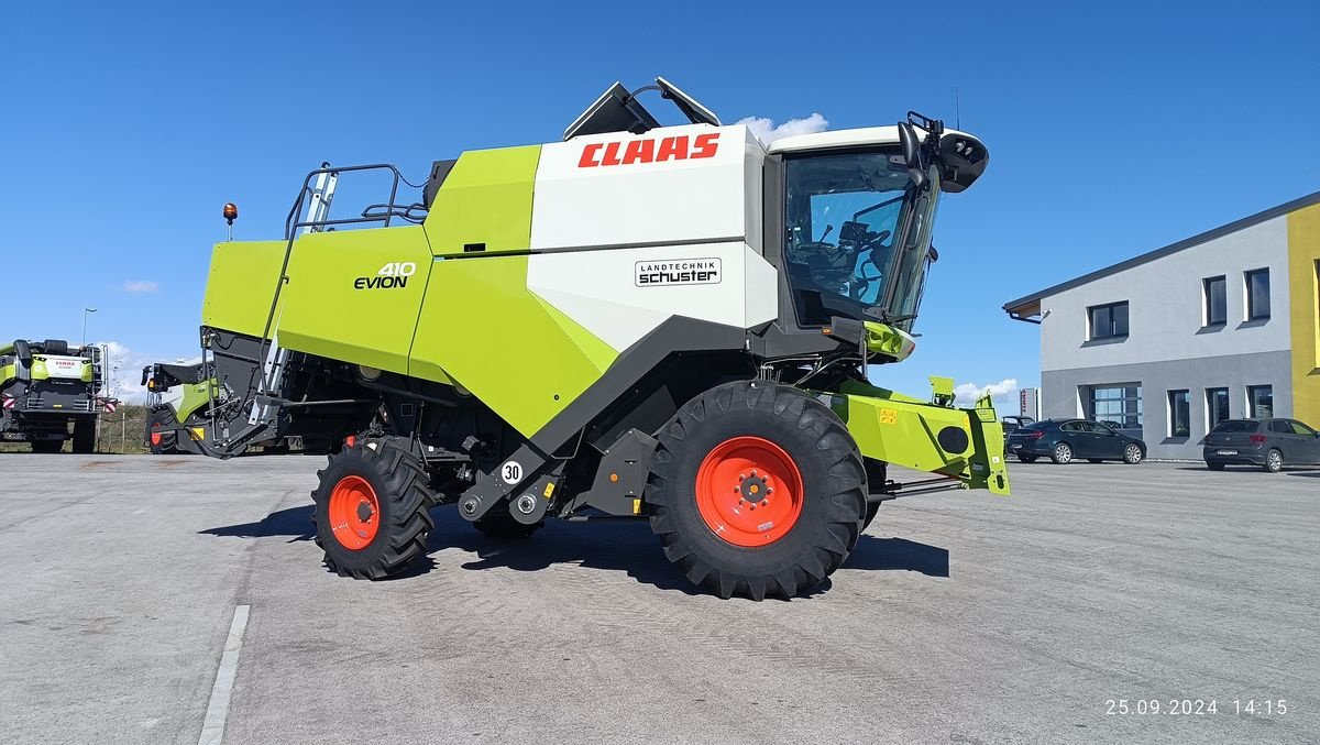 Mähdrescher of the type CLAAS Evion 410, Neumaschine in Grund (Picture 2)
