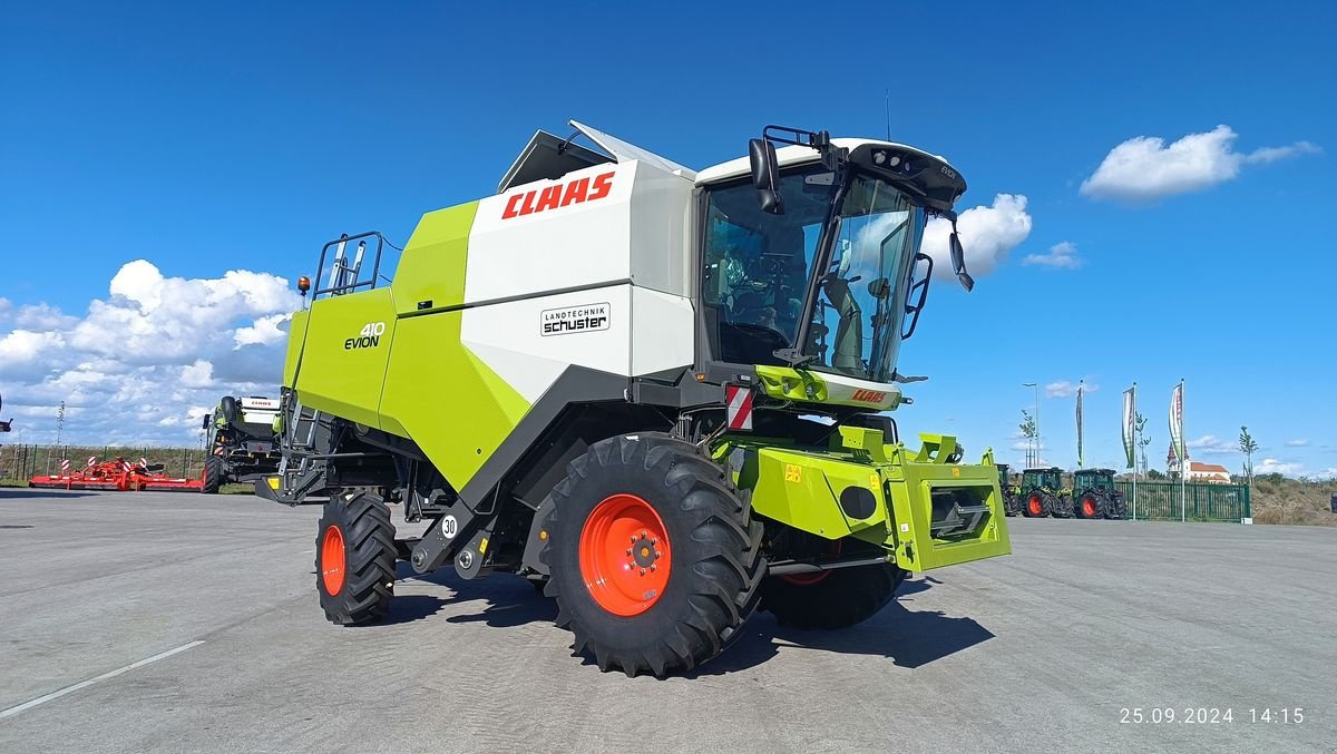 Mähdrescher of the type CLAAS Evion 410, Neumaschine in Grund (Picture 3)
