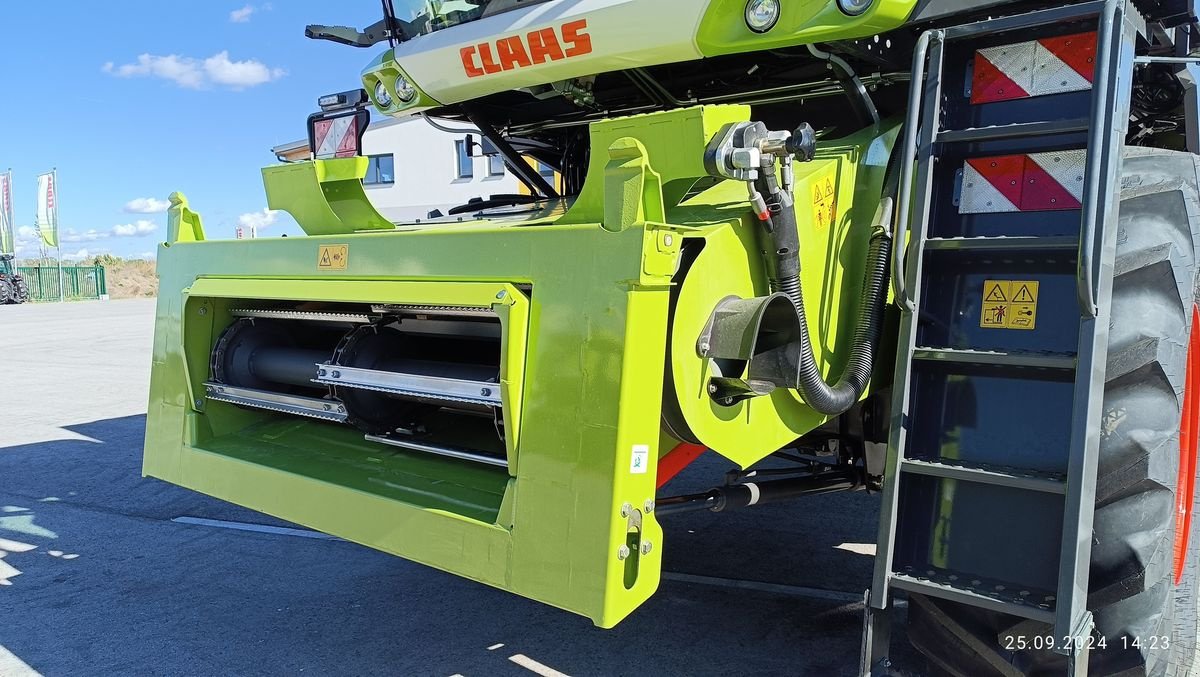 Mähdrescher of the type CLAAS Evion 410, Neumaschine in Grund (Picture 13)