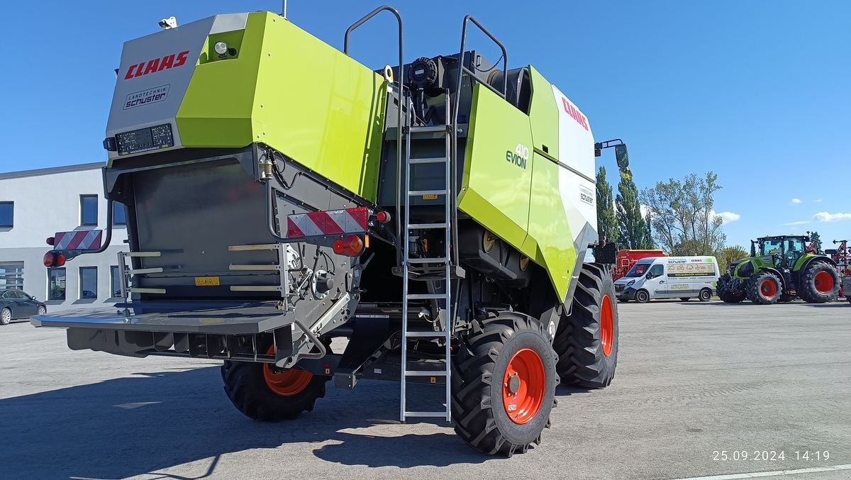 Mähdrescher of the type CLAAS Evion 410, Neumaschine in Grund (Picture 8)