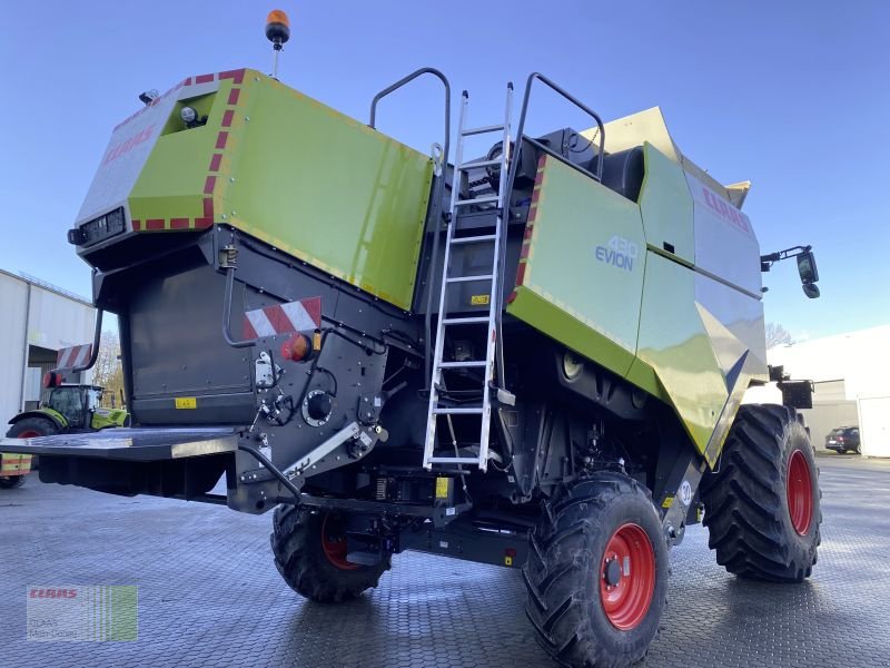 Mähdrescher des Typs CLAAS EVION 430 MIT VARIO 560, Gebrauchtmaschine in Vohburg (Bild 3)