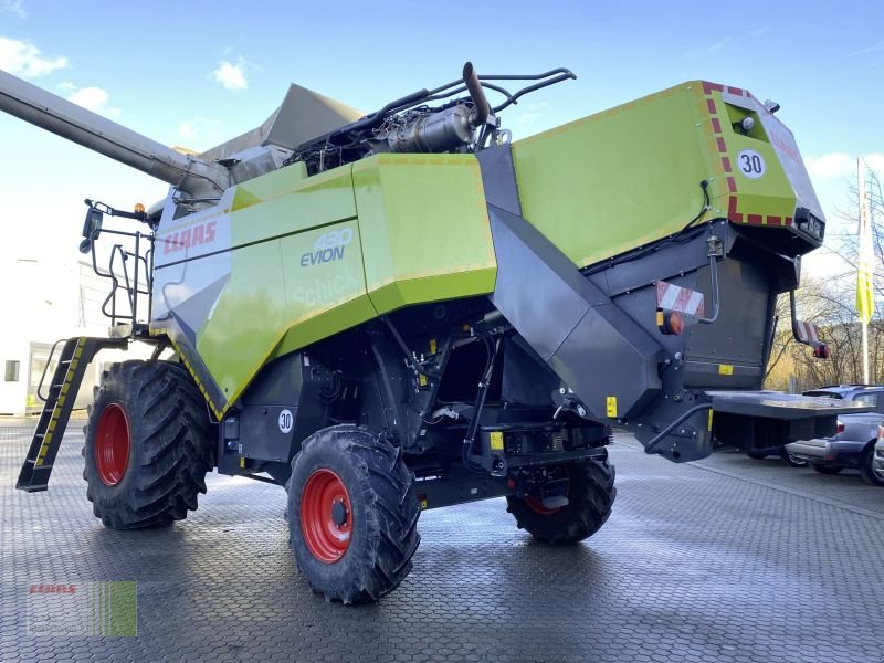 Mähdrescher des Typs CLAAS EVION 430 MIT VARIO 560, Gebrauchtmaschine in Vohburg (Bild 4)