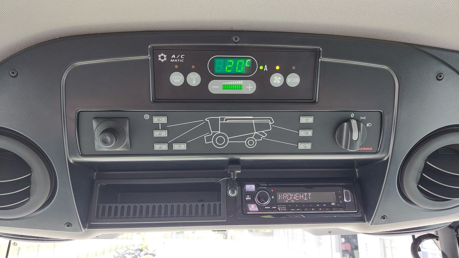 Mähdrescher des Typs CLAAS Evion 430, Neumaschine in Grund (Bild 10)