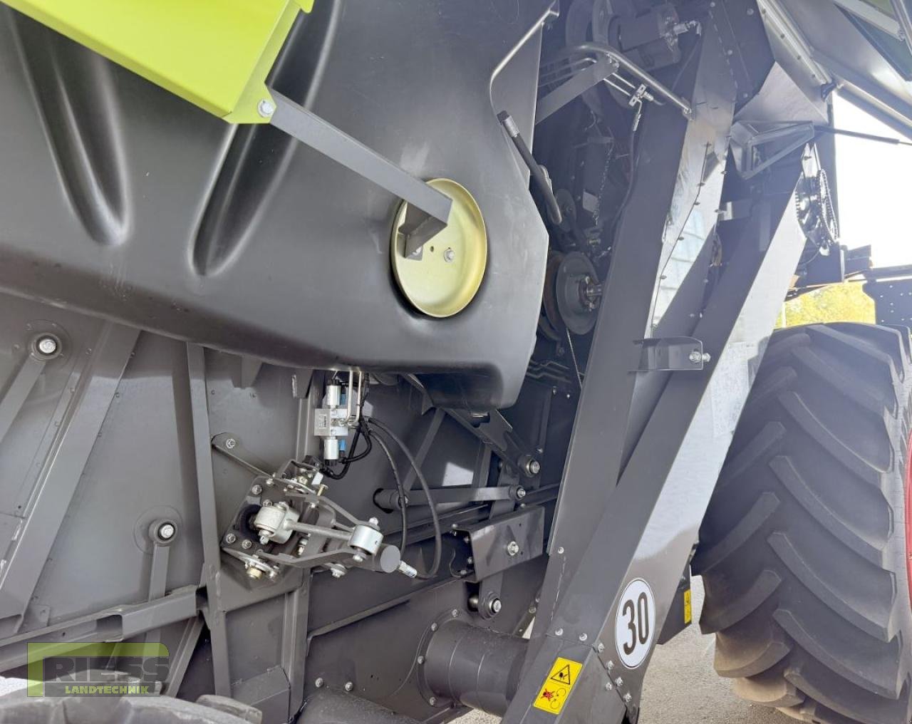 Mähdrescher от тип CLAAS EVION 450 Classic VARIO 560, Neumaschine в Homberg/Ohm - Maulbach (Снимка 9)