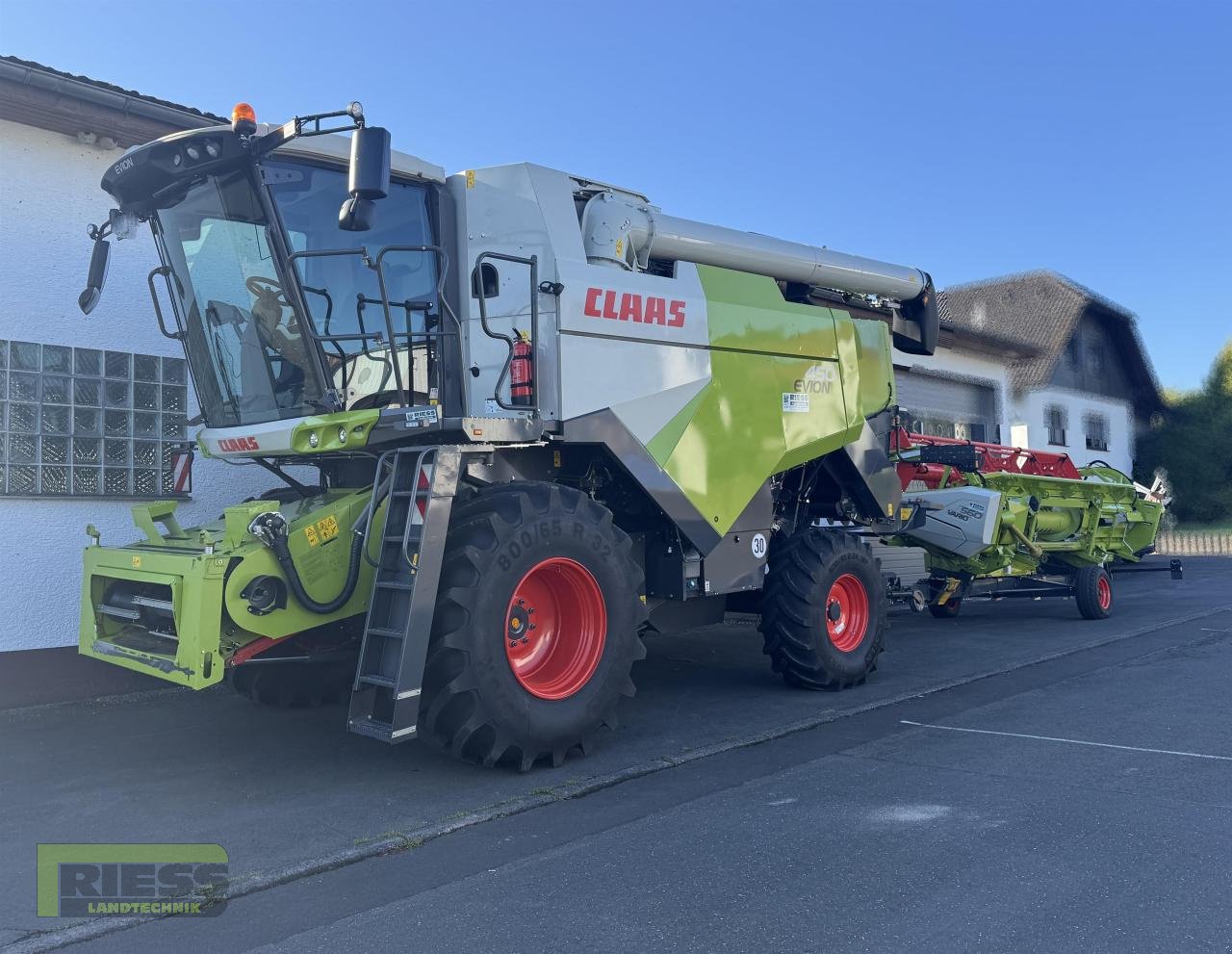 Mähdrescher от тип CLAAS EVION 450 Classic VARIO 560, Neumaschine в Homberg/Ohm - Maulbach (Снимка 12)