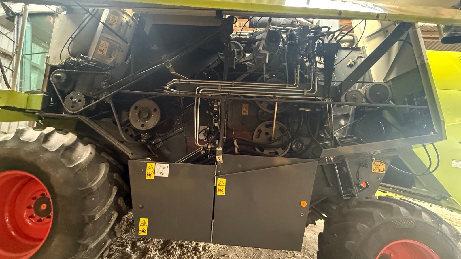 Mähdrescher of the type CLAAS LEXION 410 410, Gebrauchtmaschine in Hejnsvig (Picture 3)