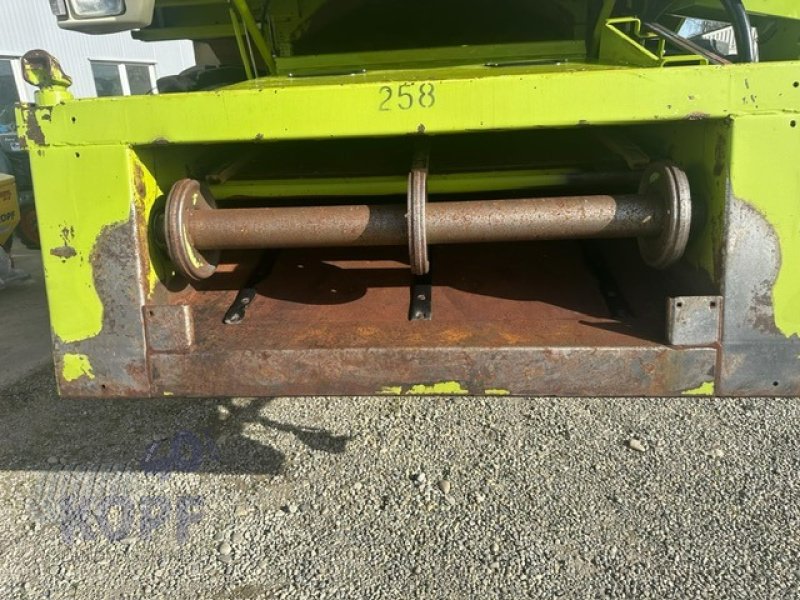 Mähdrescher des Typs CLAAS Lexion 420 Mercedesmotor Brandschaden hinten, Gebrauchtmaschine in Schutterzell (Bild 3)