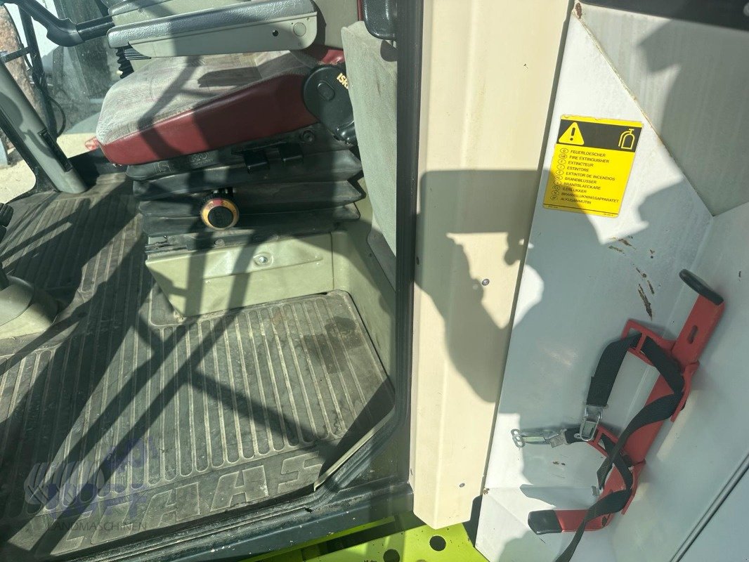 Mähdrescher des Typs CLAAS Lexion 420 Mercedesmotor Brandschaden hinten, Gebrauchtmaschine in Schutterzell (Bild 12)