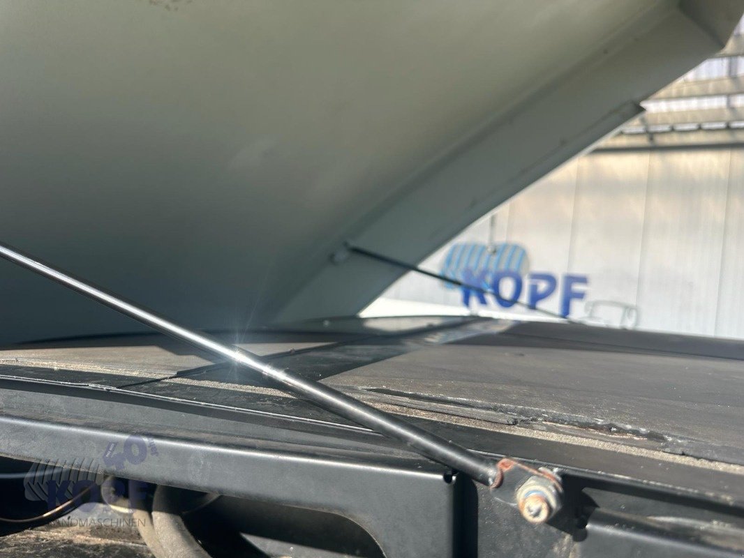 Mähdrescher типа CLAAS Lexion 420 Mercedesmotor Brandschaden hinten, Gebrauchtmaschine в Schutterzell (Фотография 5)