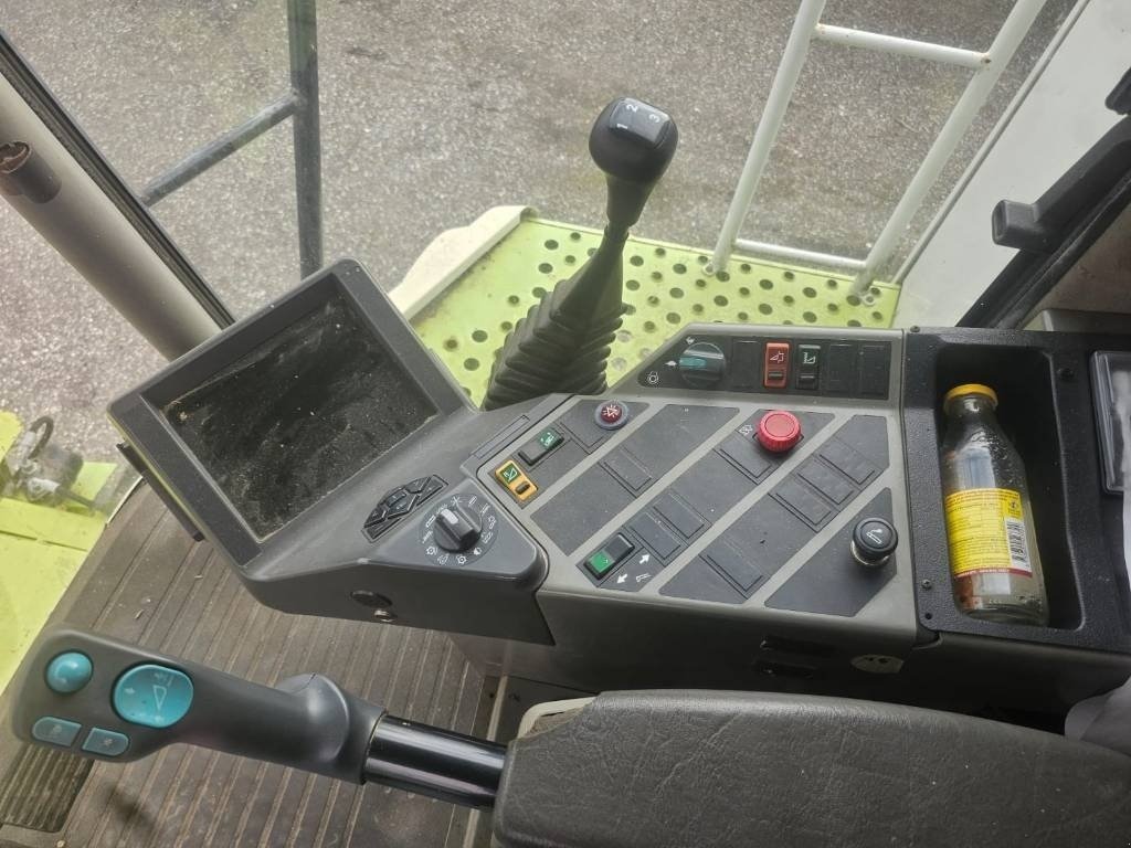 Mähdrescher of the type CLAAS LEXION 420, Gebrauchtmaschine in Ringe (Picture 21)