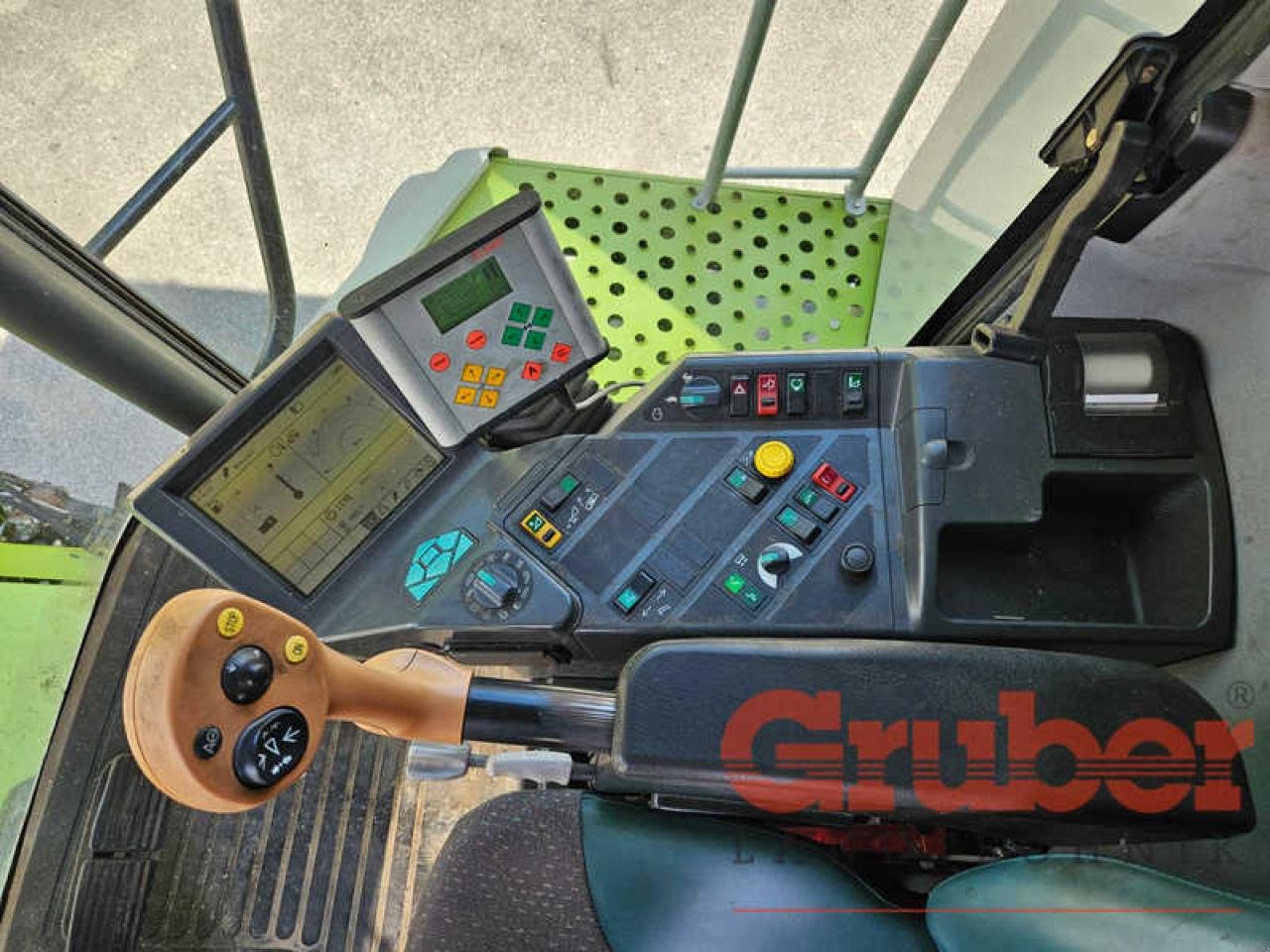 Mähdrescher of the type CLAAS Lexion 430 Montana, Gebrauchtmaschine in Ampfing (Picture 15)