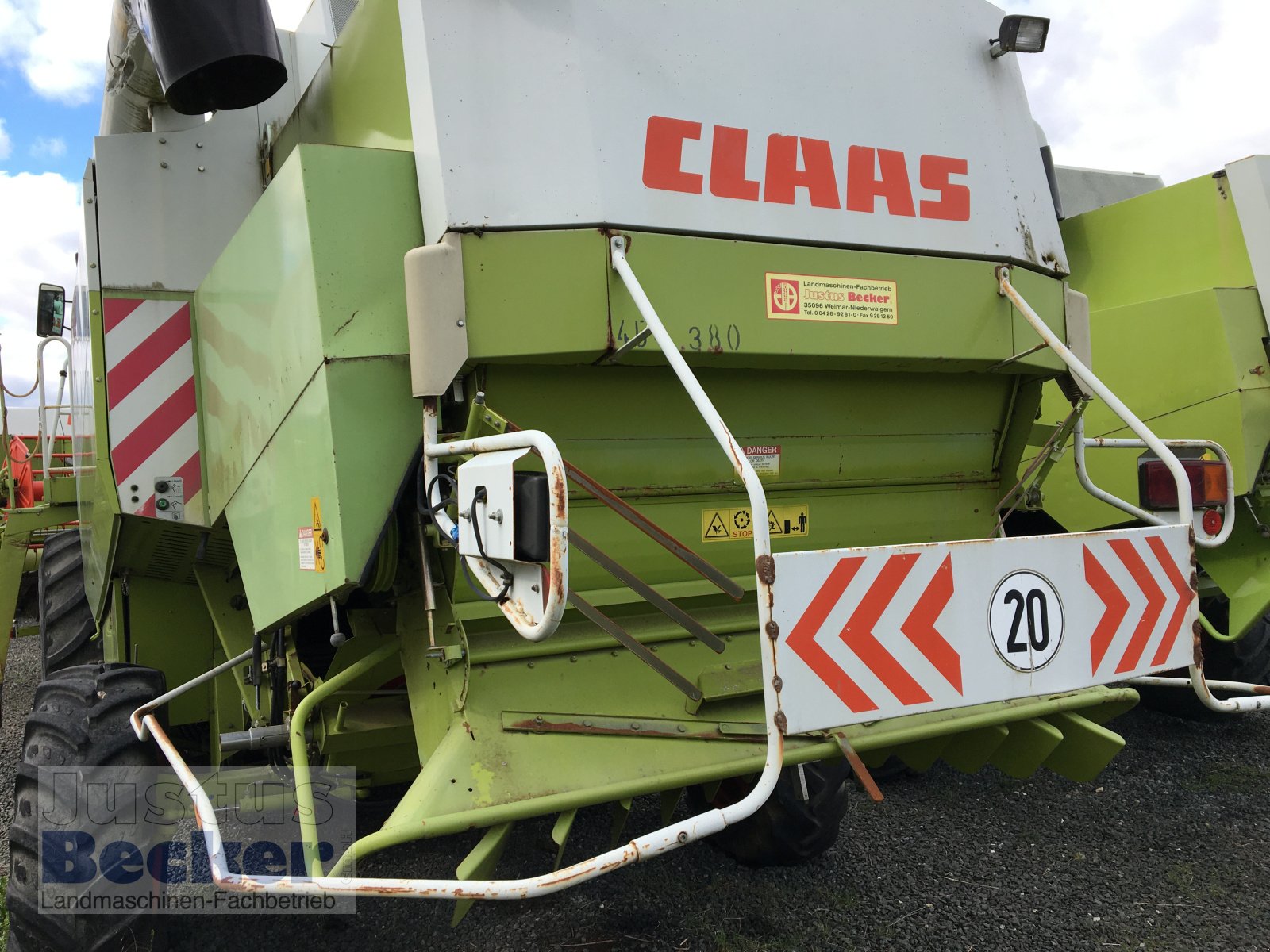 Mähdrescher des Typs CLAAS Lexion 440 CEBIS, Gebrauchtmaschine in Weimar-Niederwalgern (Bild 3)
