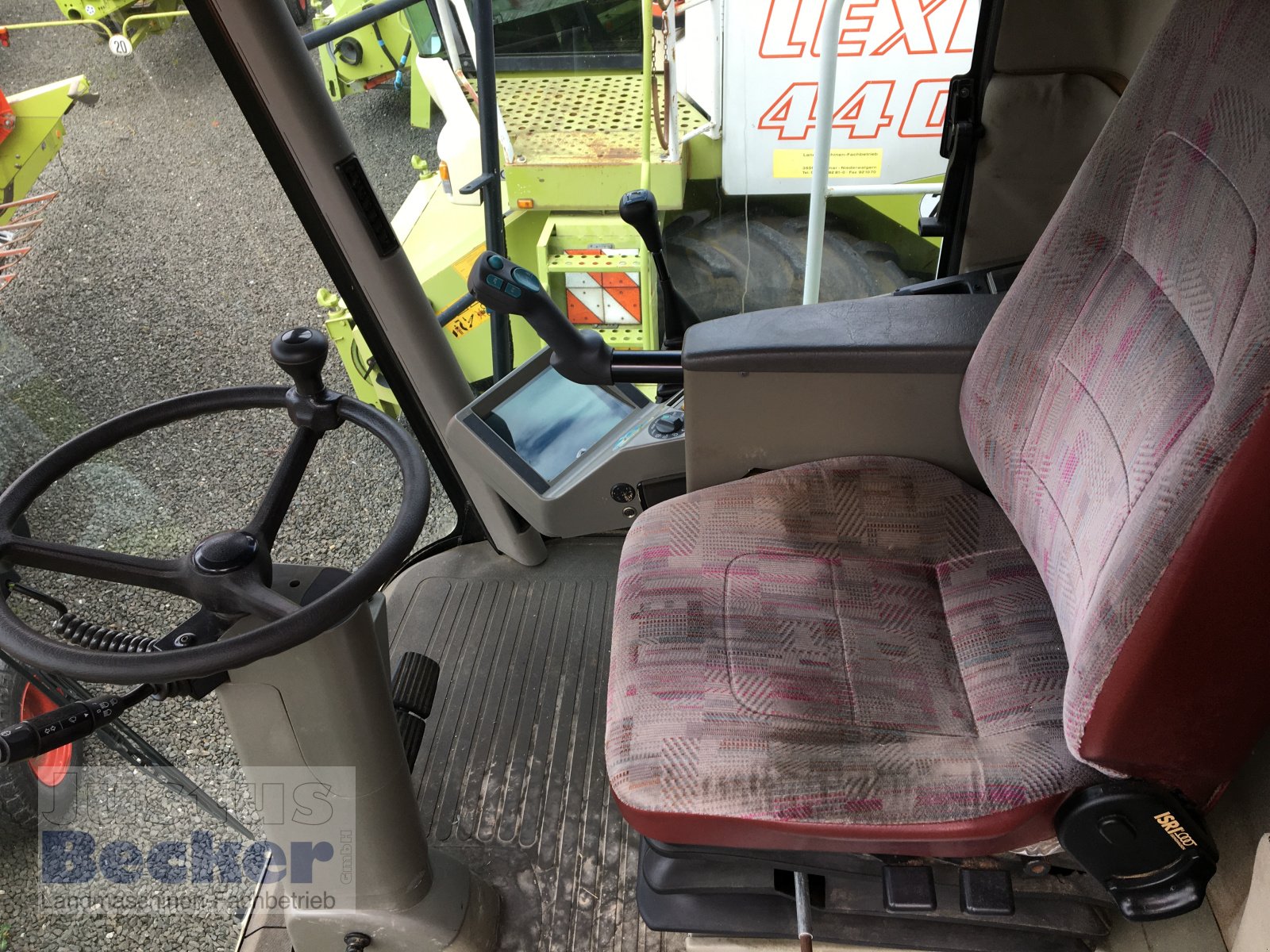 Mähdrescher des Typs CLAAS Lexion 440 CEBIS, Gebrauchtmaschine in Weimar-Niederwalgern (Bild 5)