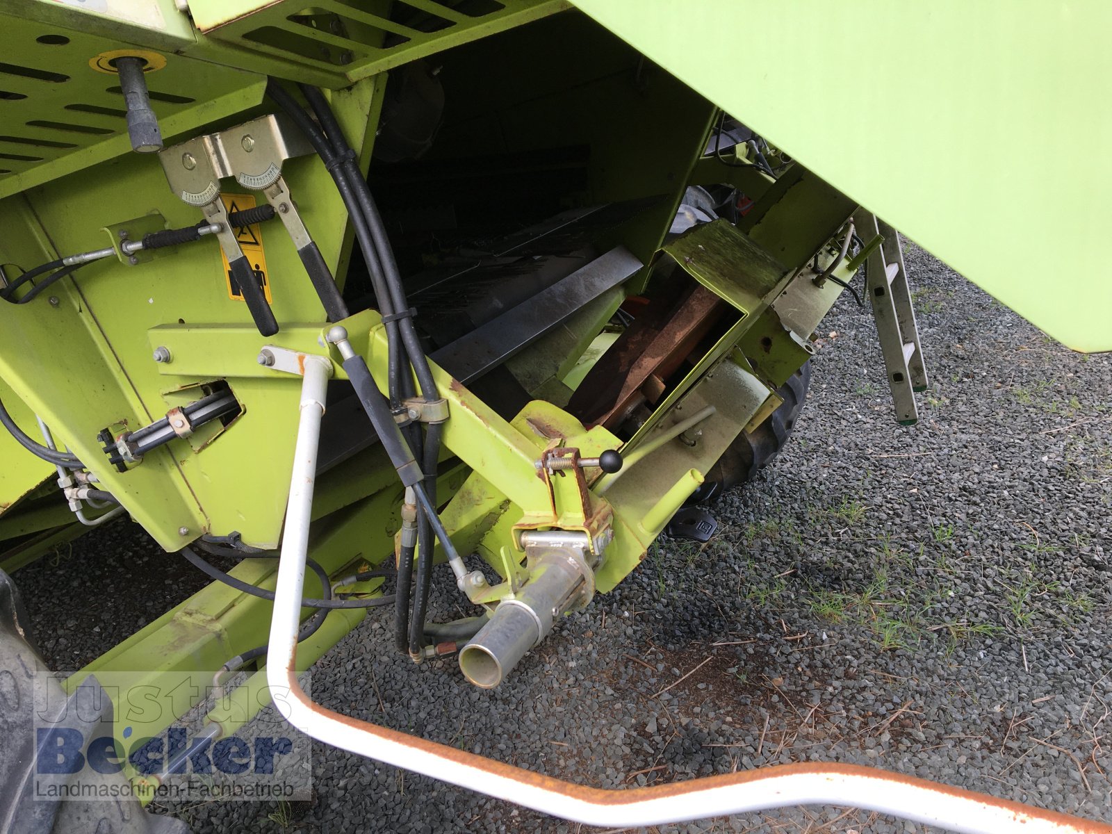 Mähdrescher des Typs CLAAS Lexion 440 CEBIS, Gebrauchtmaschine in Weimar-Niederwalgern (Bild 13)