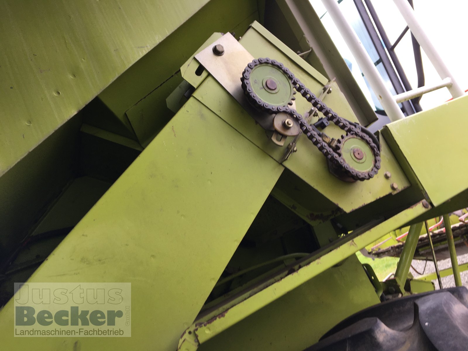 Mähdrescher des Typs CLAAS Lexion 440 CEBIS, Gebrauchtmaschine in Weimar-Niederwalgern (Bild 19)