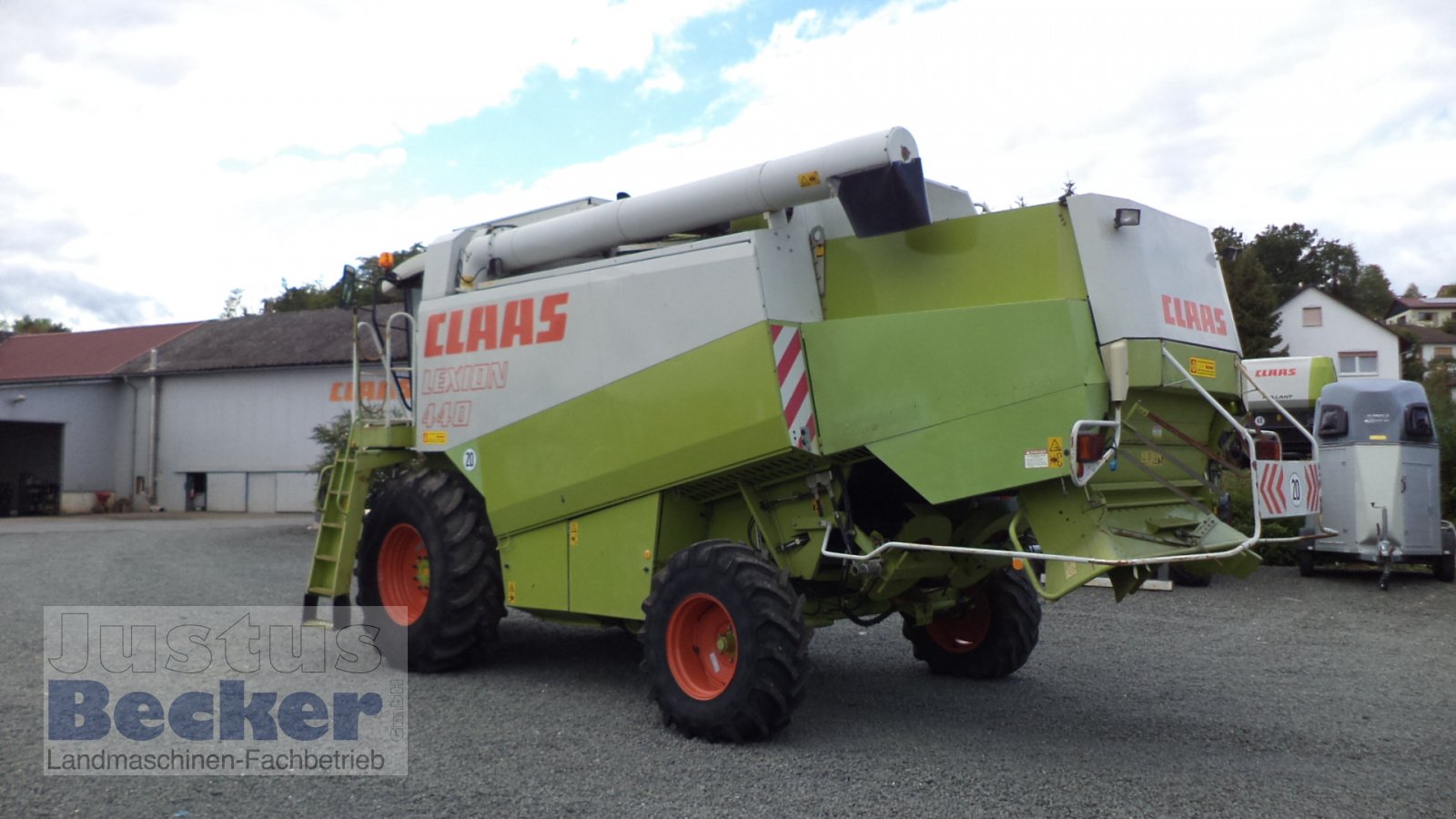 Mähdrescher des Typs CLAAS Lexion 440 CEBIS, Gebrauchtmaschine in Weimar-Niederwalgern (Bild 4)