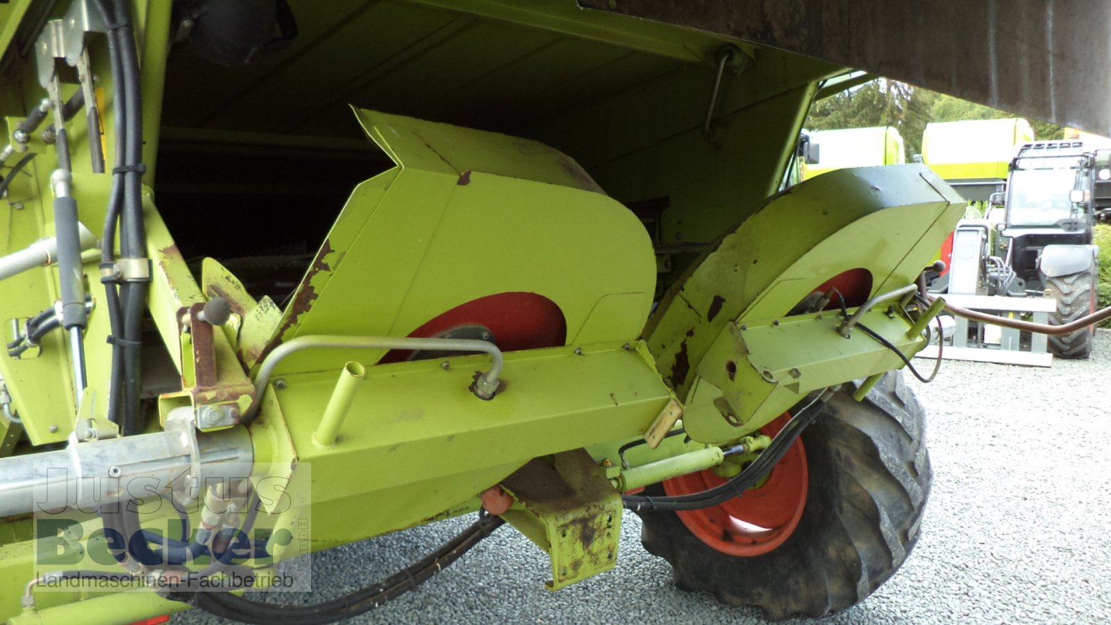 Mähdrescher des Typs CLAAS Lexion 440 CEBIS, Gebrauchtmaschine in Weimar-Niederwalgern (Bild 5)