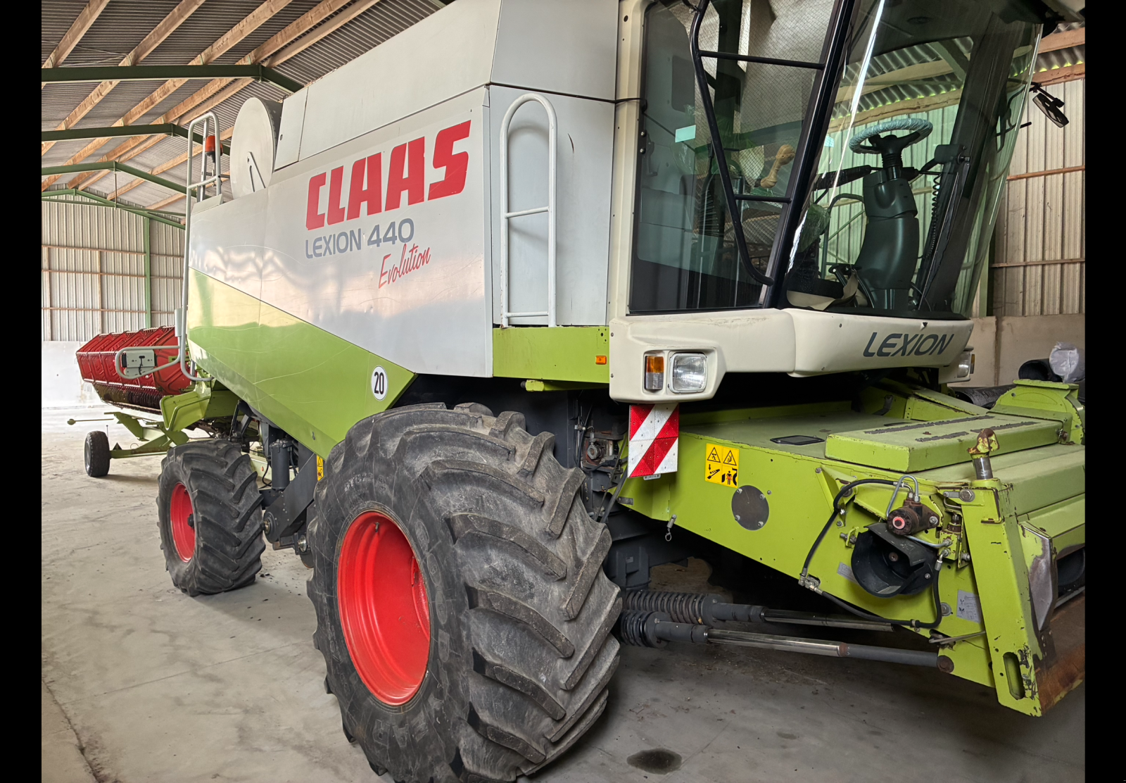 Mähdrescher a típus CLAAS LEXION 440 EVOLUTION, Gebrauchtmaschine ekkor: ST CLEMENT DE LA PLACE (Kép 7)