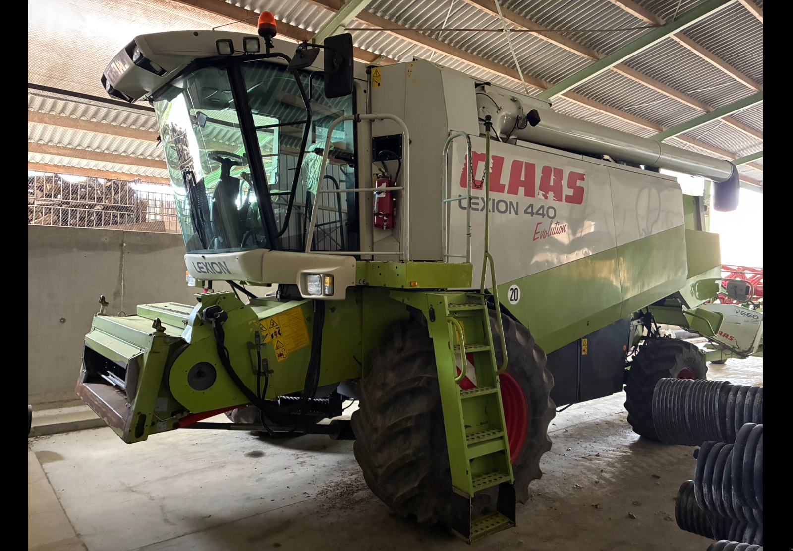 Mähdrescher a típus CLAAS LEXION 440 EVOLUTION, Gebrauchtmaschine ekkor: ST CLEMENT DE LA PLACE (Kép 1)