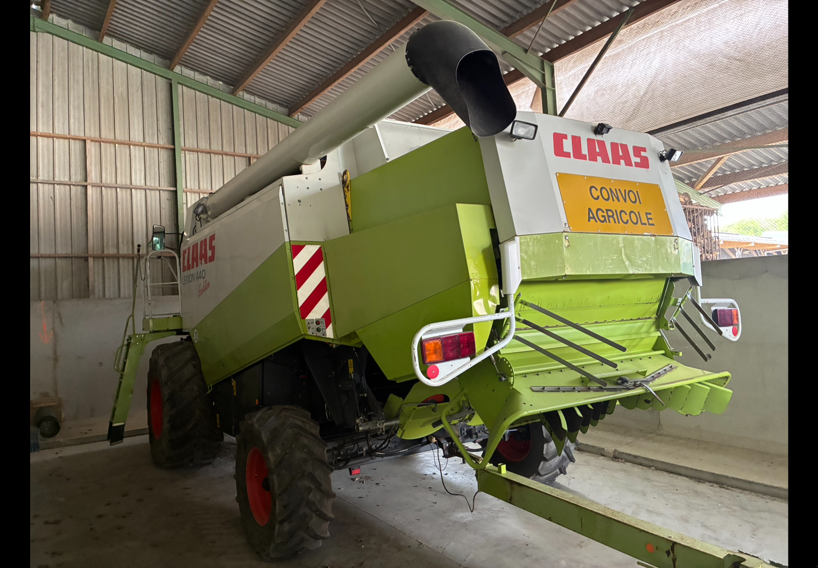 Mähdrescher a típus CLAAS LEXION 440 EVOLUTION, Gebrauchtmaschine ekkor: ST CLEMENT DE LA PLACE (Kép 4)