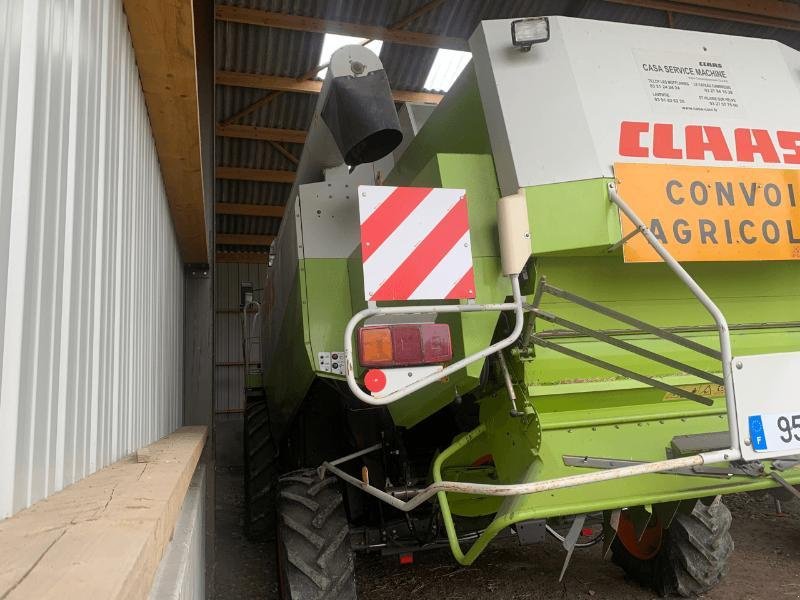 Mähdrescher des Typs CLAAS LEXION 440, Gebrauchtmaschine in Richebourg (Bild 7)