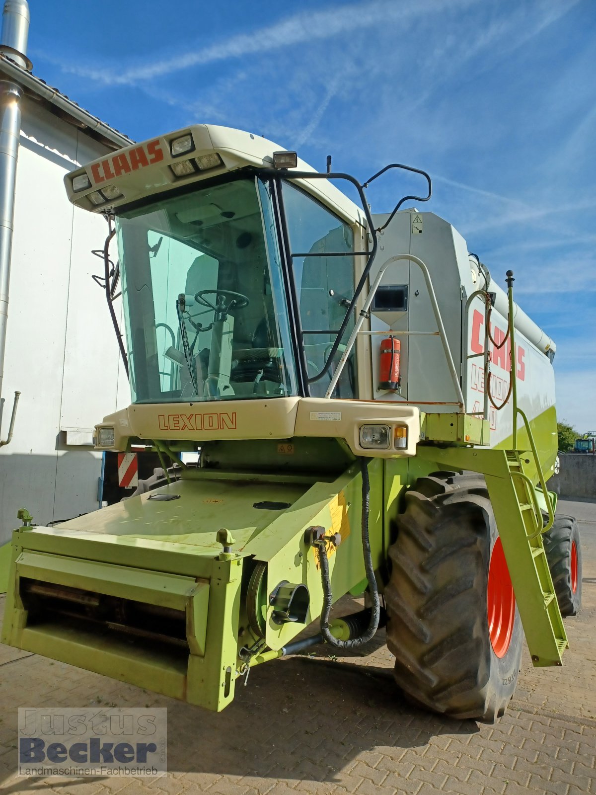 Mähdrescher of the type CLAAS Lexion 440, Gebrauchtmaschine in Weimar-Niederwalgern (Picture 4)