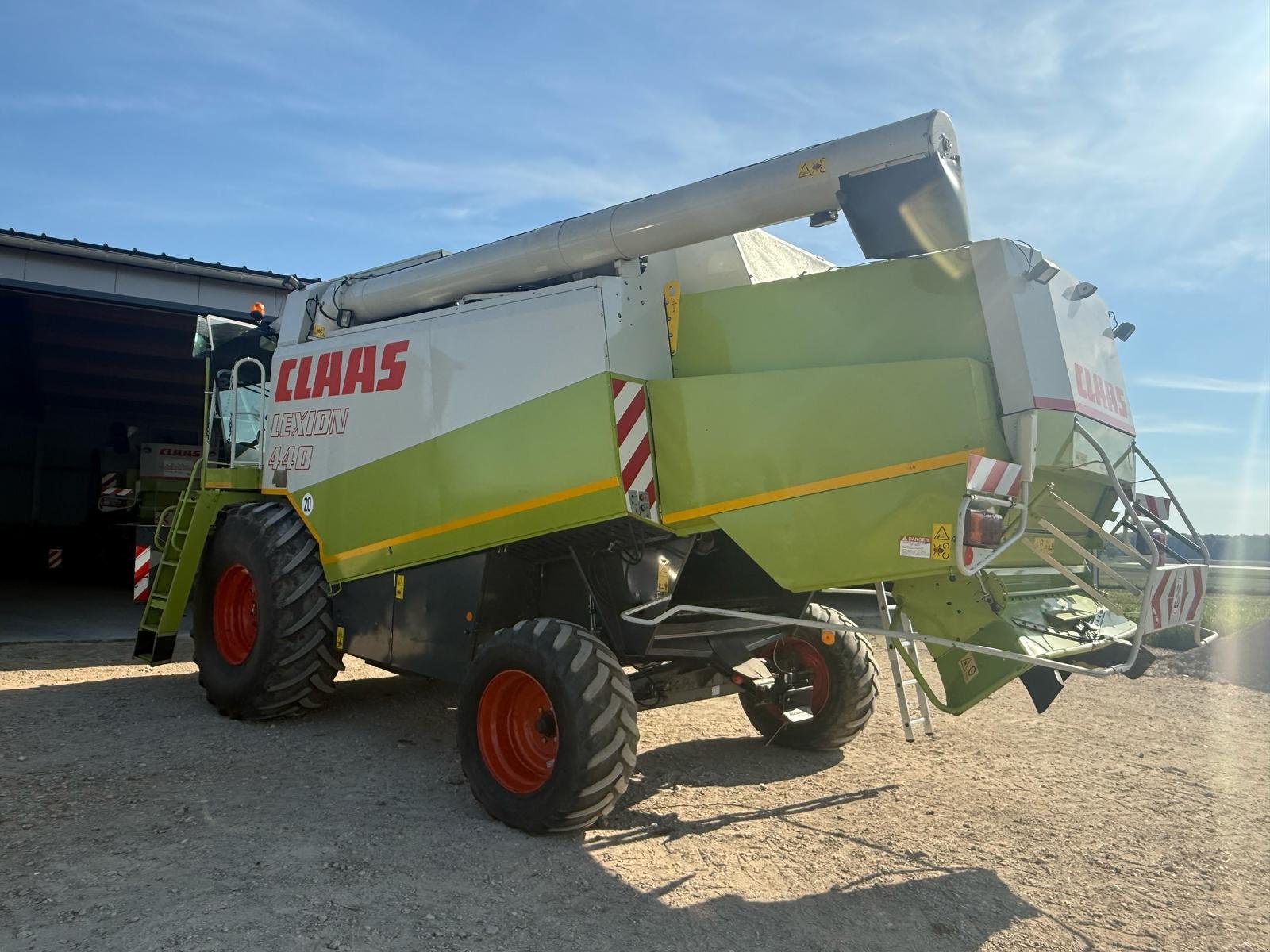 Mähdrescher des Typs CLAAS Lexion 440, Gebrauchtmaschine in Malzhausen (Bild 3)