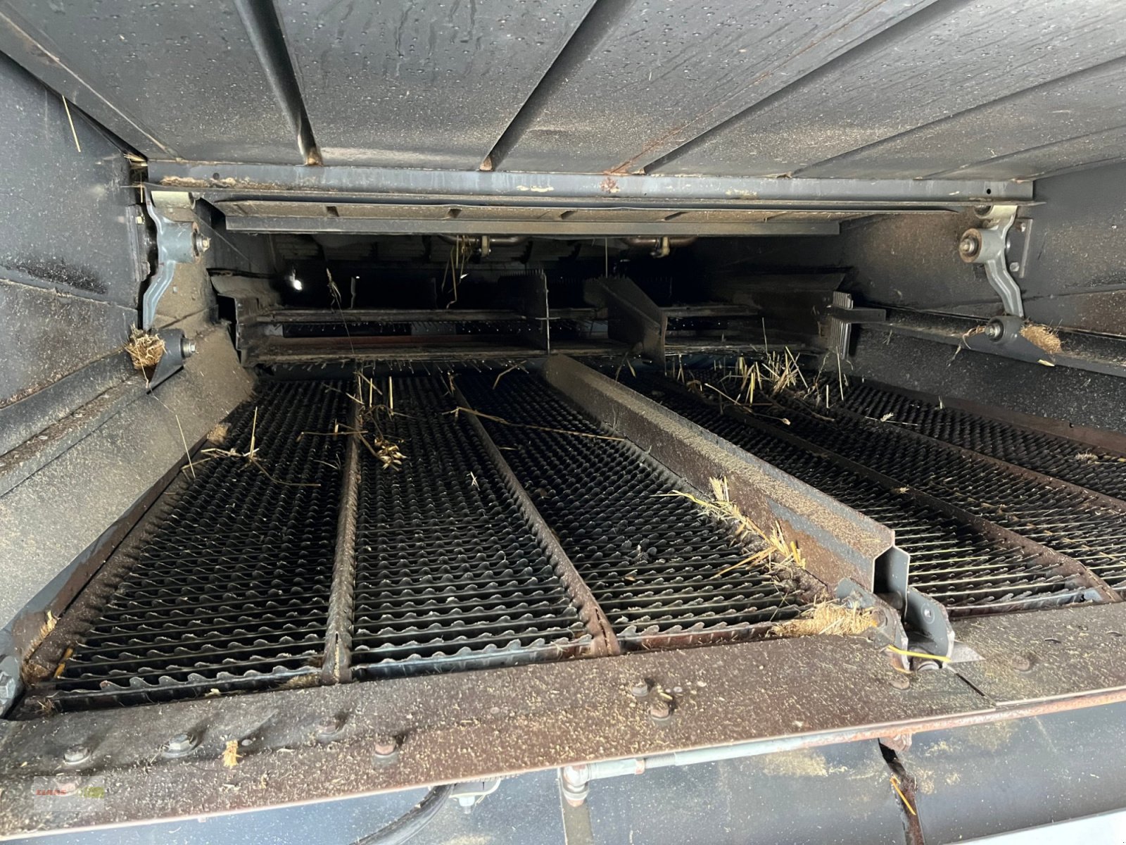 Mähdrescher des Typs CLAAS Lexion 450 REPARATURBEDÜRFTIG nach Brandschaden, Gebrauchtmaschine in Langenau (Bild 12)