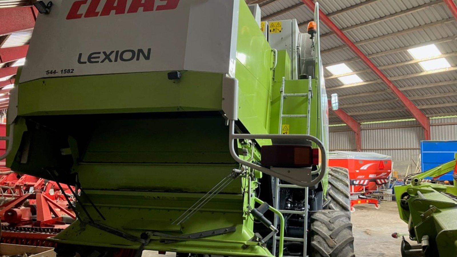 Mähdrescher des Typs CLAAS Lexion 450, Gebrauchtmaschine in Aabenraa (Bild 5)