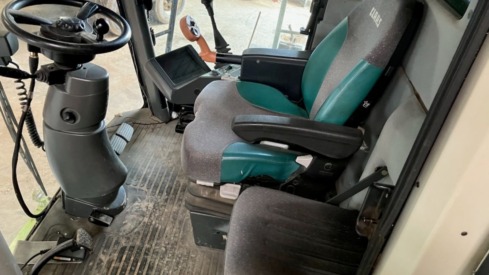 Mähdrescher des Typs CLAAS Lexion 450, Gebrauchtmaschine in Aabenraa (Bild 13)