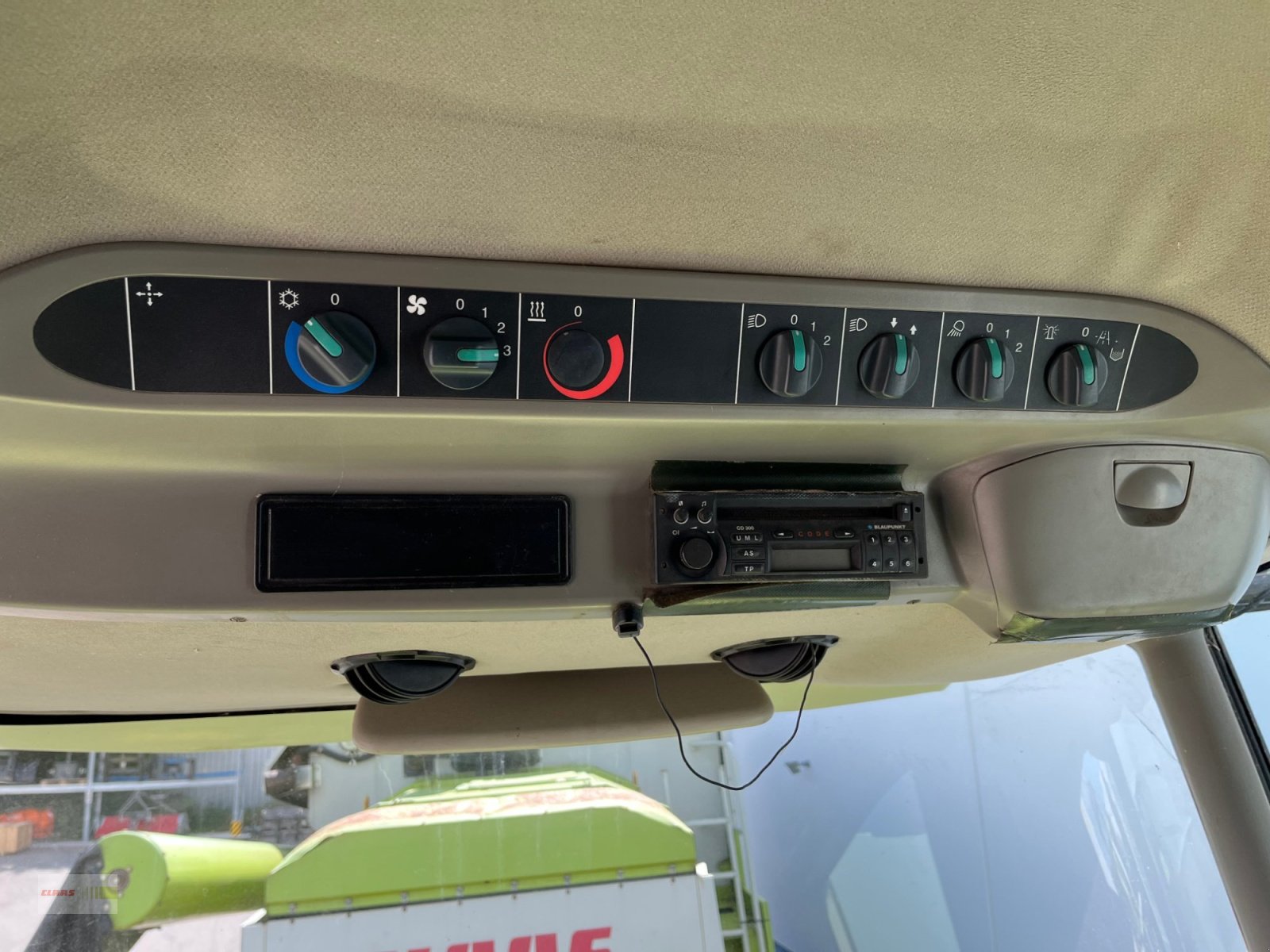 Mähdrescher des Typs CLAAS Lexion 450, Gebrauchtmaschine in Langenau (Bild 19)