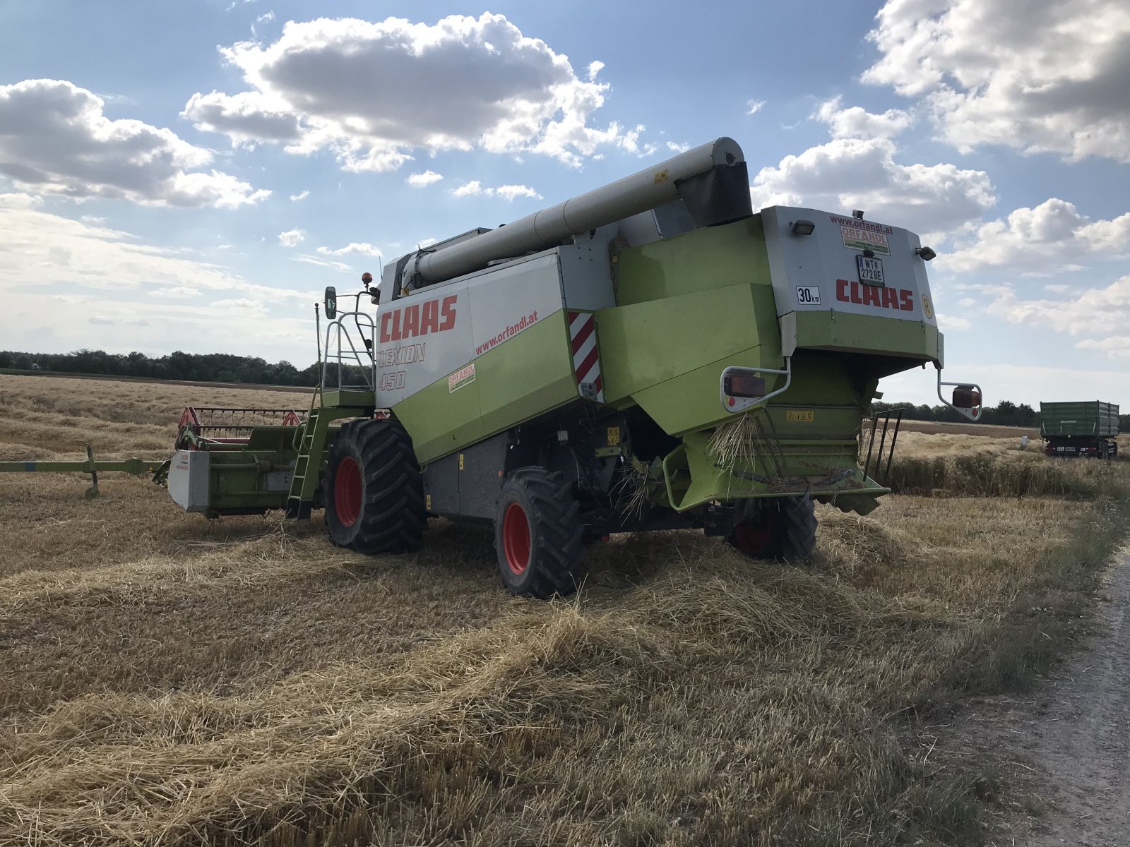 Mähdrescher des Typs CLAAS Lexion 450, Gebrauchtmaschine in Weikertschlag an der Thaya (Bild 3)