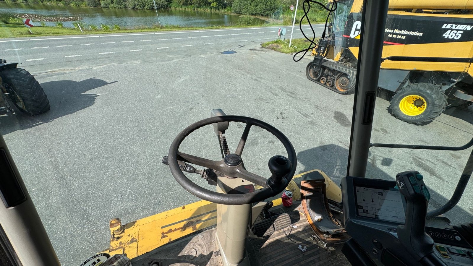 Mähdrescher des Typs CLAAS Lexion 460 EVOLUTION MED BÆLTER, 4WD OG V900 SKÆREBORD!, Gebrauchtmaschine in Nørager (Bild 16)