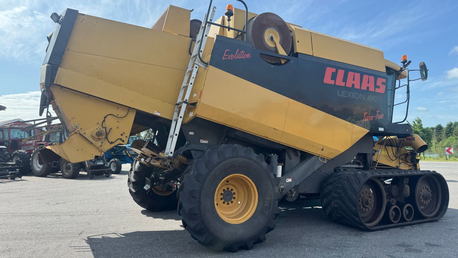 Mähdrescher of the type CLAAS Lexion 460 EVOLUTION MED BÆLTER, 4WD OG V900 SKÆREBORD!, Gebrauchtmaschine in Nørager (Picture 10)