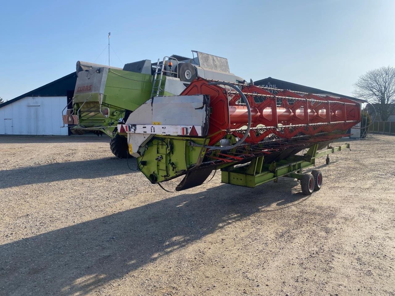 Mähdrescher des Typs CLAAS LEXION 460, Gebrauchtmaschine in Tim (Bild 11)