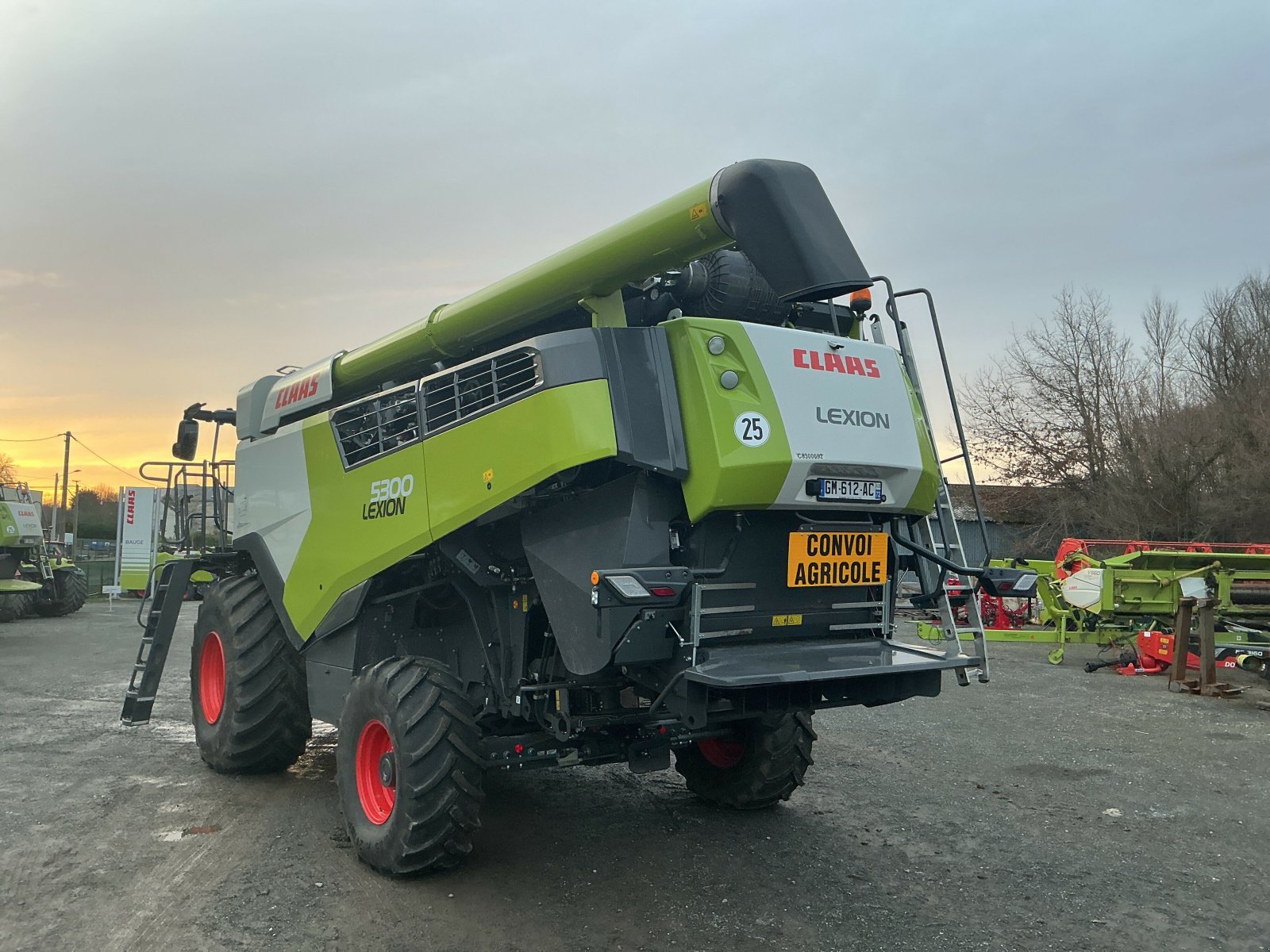 Mähdrescher vrste CLAAS LEXION 5300 OFFRE EXCLUSIVE, Gebrauchtmaschine v ST CLEMENT DE LA PLACE (Slika 5)