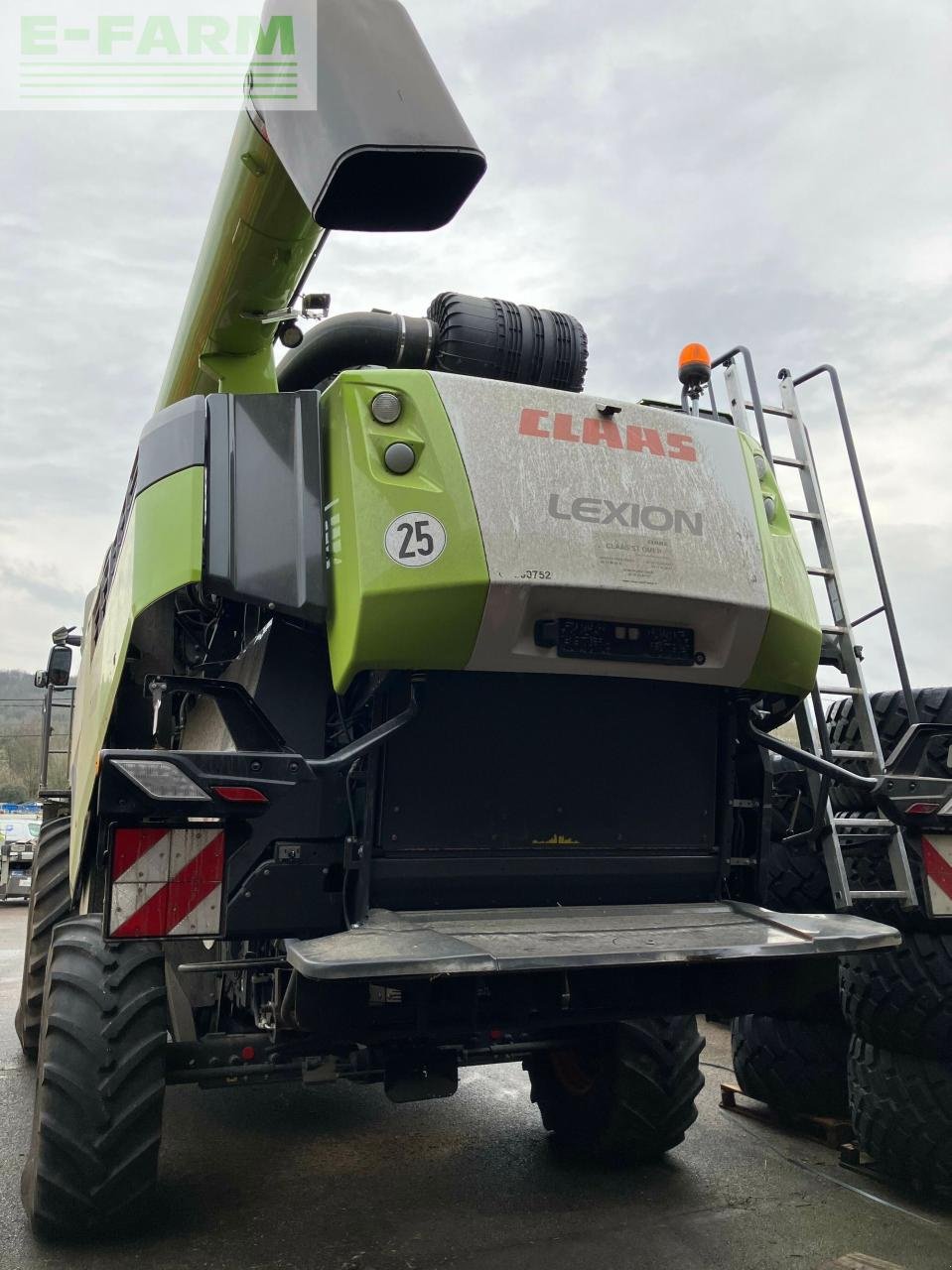 Mähdrescher типа CLAAS lexion 5300, Gebrauchtmaschine в BLENDECQUES (Фотография 5)