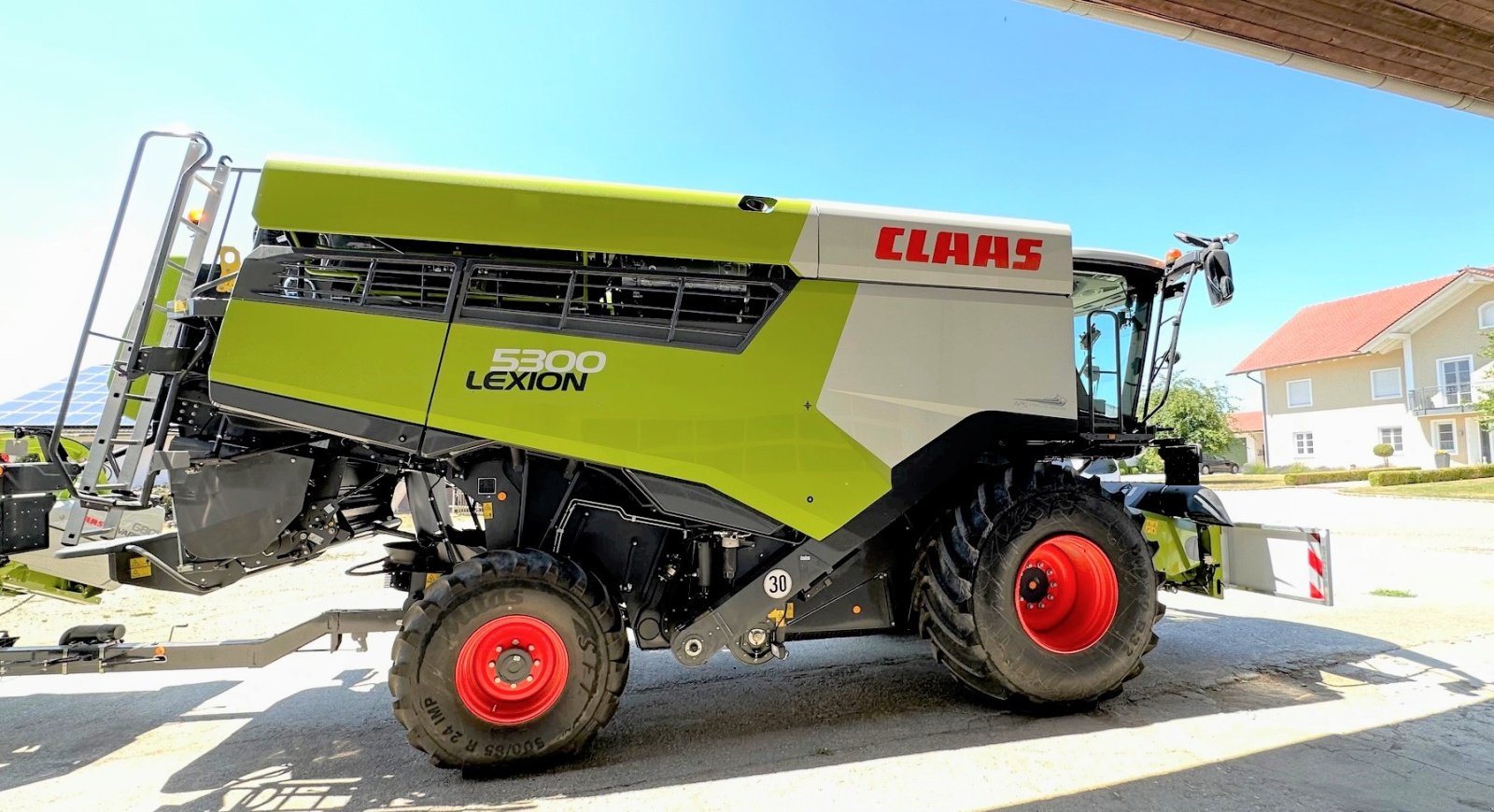 Mähdrescher tip CLAAS Lexion 5300, Gebrauchtmaschine in Pfeffenhausen (Poză 3)