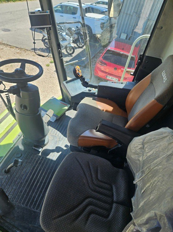 Mähdrescher of the type CLAAS Lexion 540, Gebrauchtmaschine in Domdidier (Picture 5)