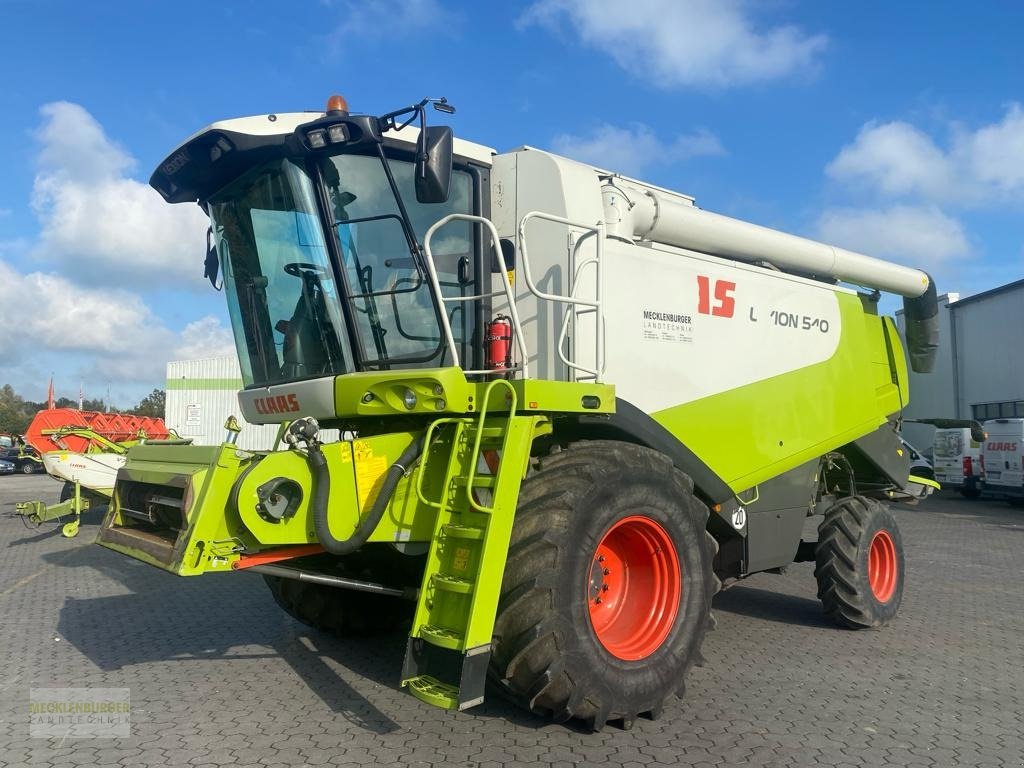 Mähdrescher del tipo CLAAS Lexion 540, Gebrauchtmaschine In Mühlengeez (Immagine 2)