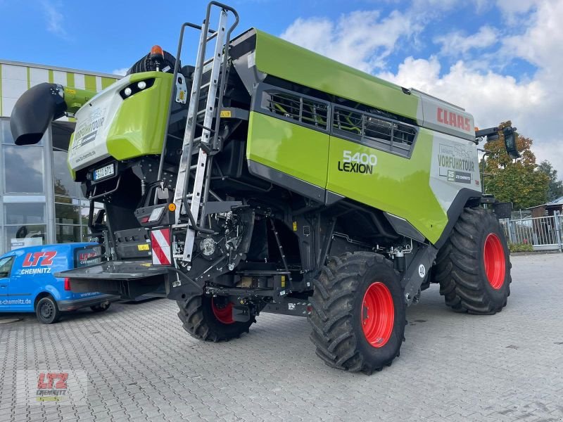 Mähdrescher des Typs CLAAS LEXION 5400 E5, Vorführmaschine in Hartmannsdorf (Bild 3)